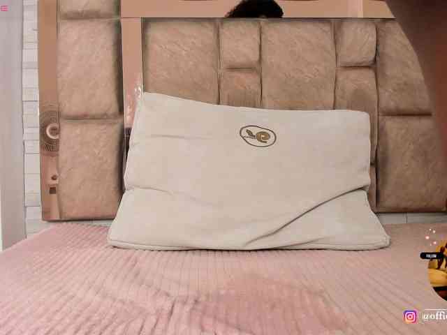 LilianStarfire webcam