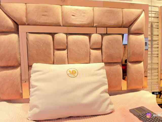 LilianStarfire webcam