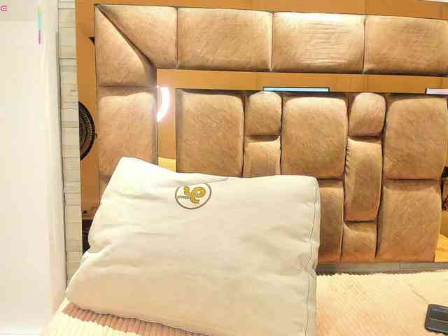 LilianStarfire webcam