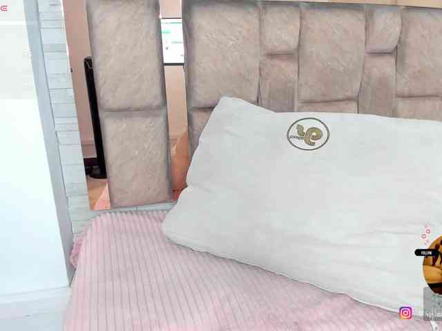 LilianStarfire webcam