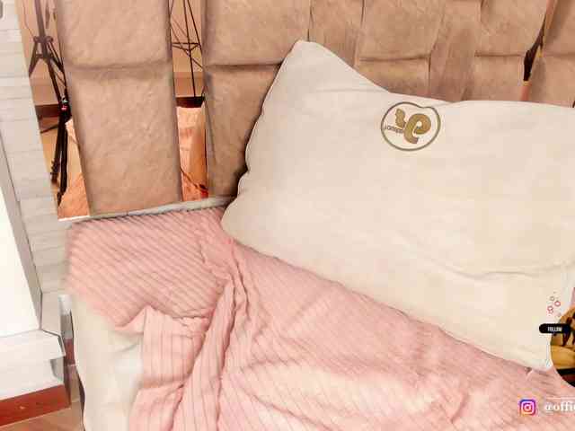 LilianStarfire webcam