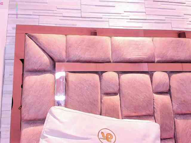 LilianStarfire webcam