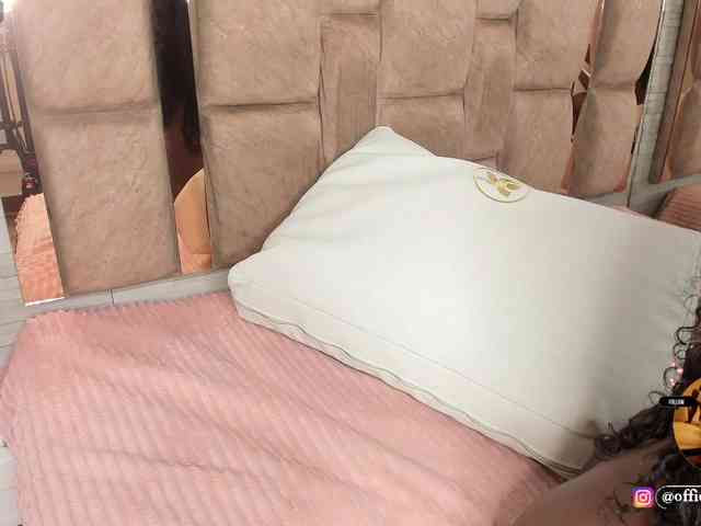 LilianStarfire webcam