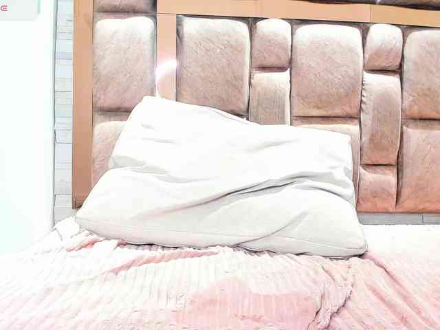 LilianStarfire webcam