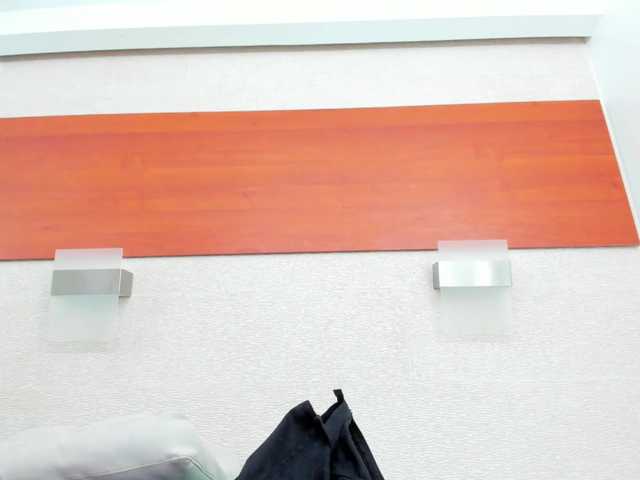 AlliceGreen's BongaCams show and profile