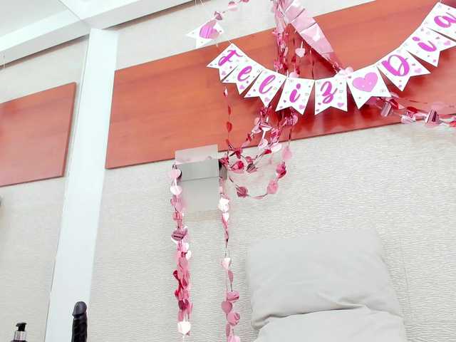 AlliceGreen's BongaCams show and profile