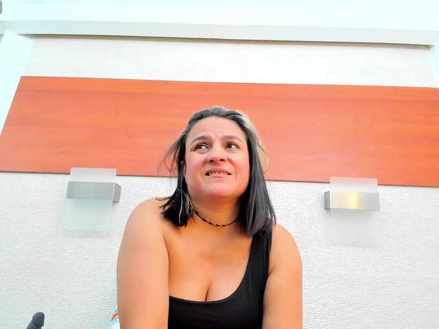 AlliceGreen's BongaCams show and profile