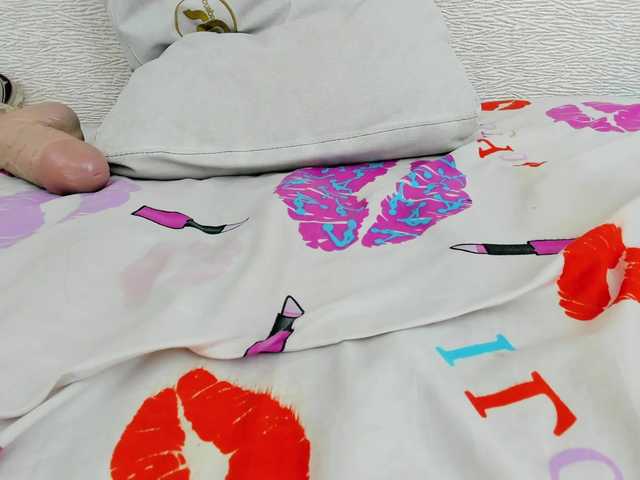 AlliceGreen's BongaCams show and profile