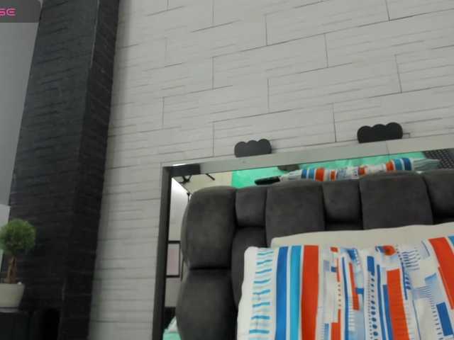 AlliceGreen's BongaCams show and profile