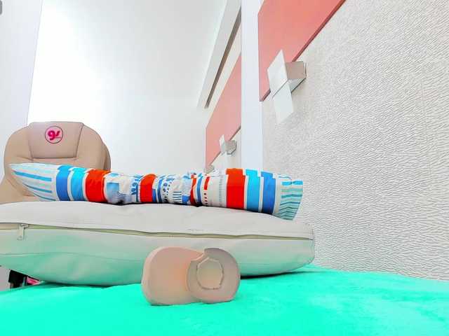 AlliceGreen's BongaCams show and profile