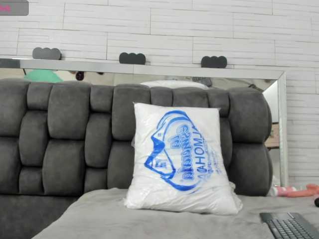 AlliceGreen's BongaCams show and profile