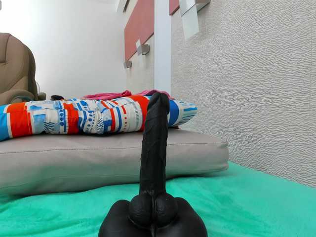 AlliceGreen's BongaCams show and profile