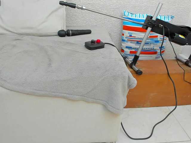 AlliceGreen's BongaCams show and profile