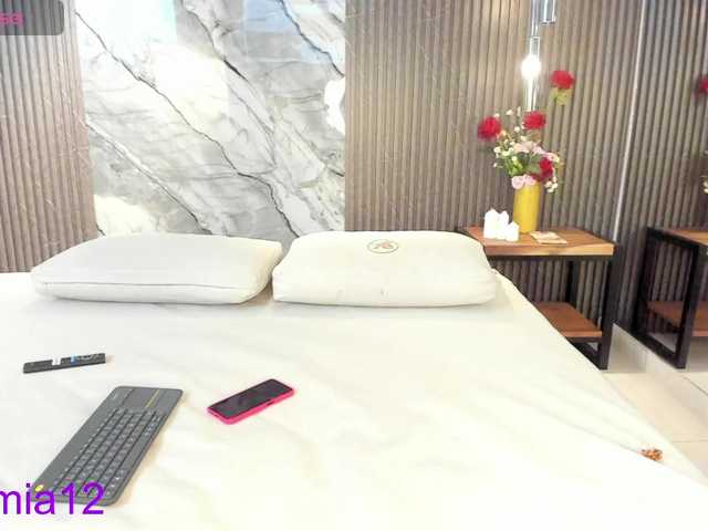 JuliethaTaylor's BongaCams show and profile