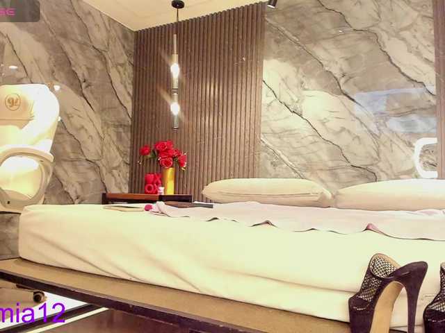 JuliethaTaylor's BongaCams show and profile