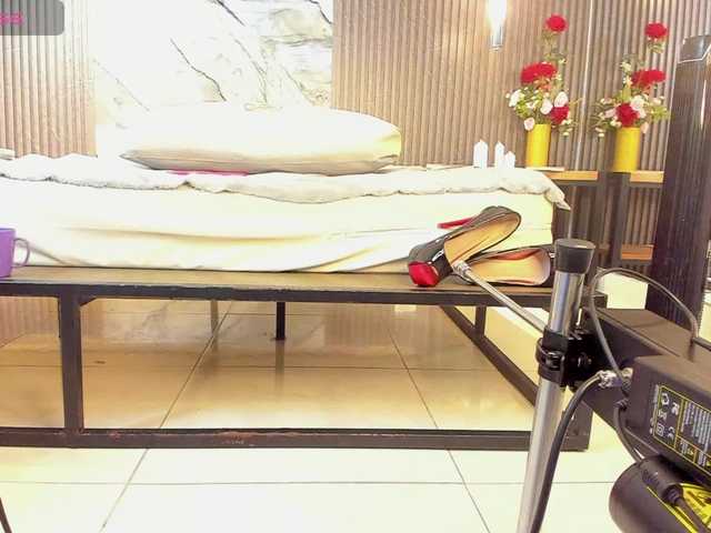 JuliethaTaylor's BongaCams show and profile