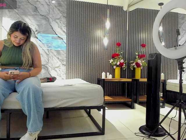 JuliethaTaylor's BongaCams show and profile