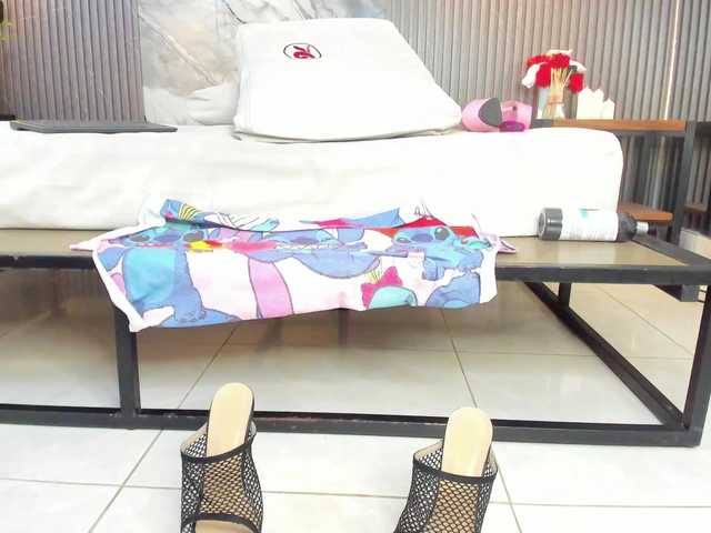 JuliethaTaylor's BongaCams show and profile