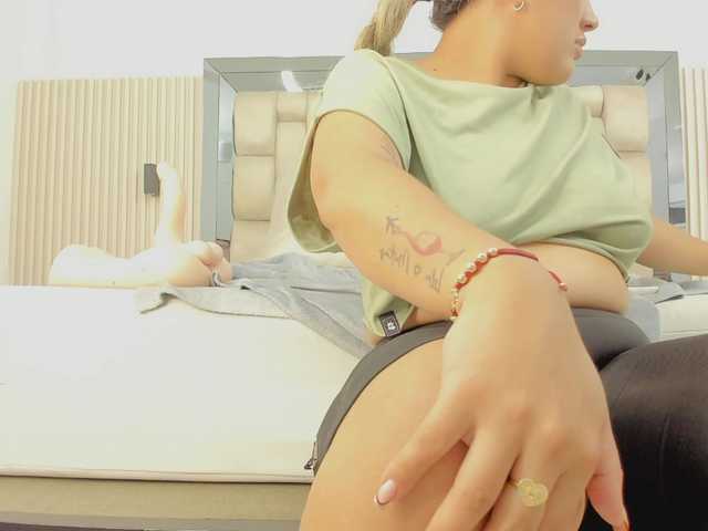 JuliethaTaylor's BongaCams show and profile