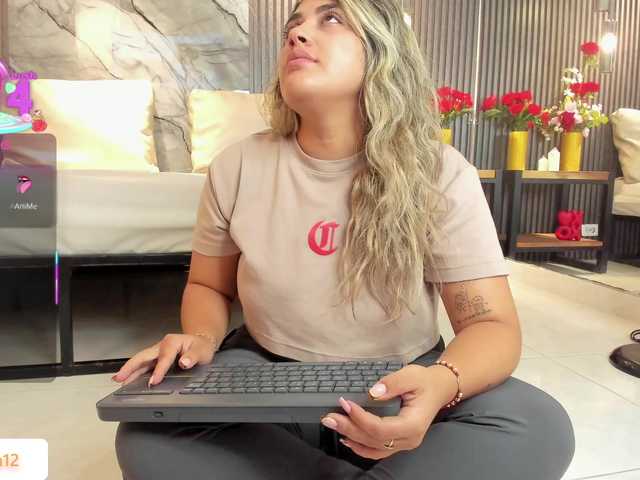 JuliethaTaylor's BongaCams show and profile