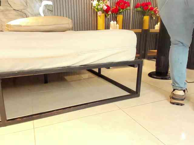 JuliethaTaylor webcam