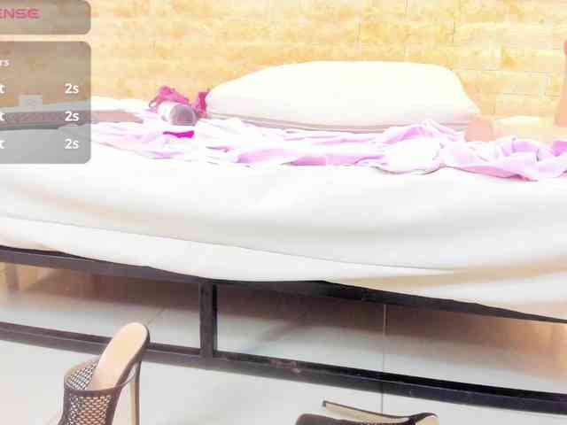 JuliethaTaylor webcam