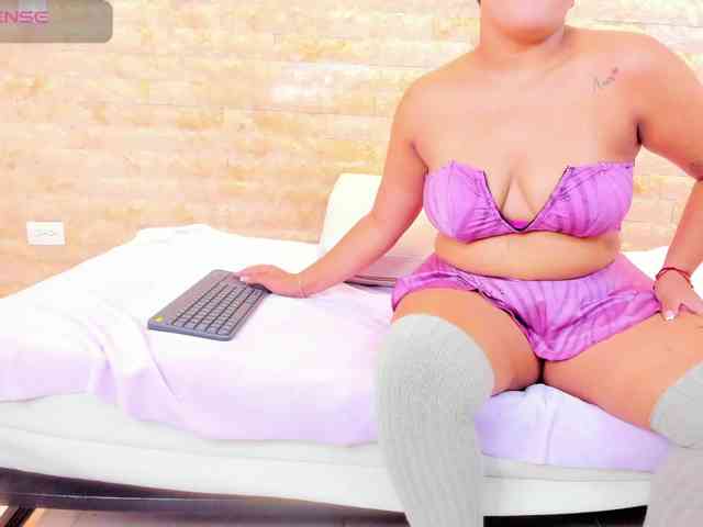 JuliethaTaylor webcam