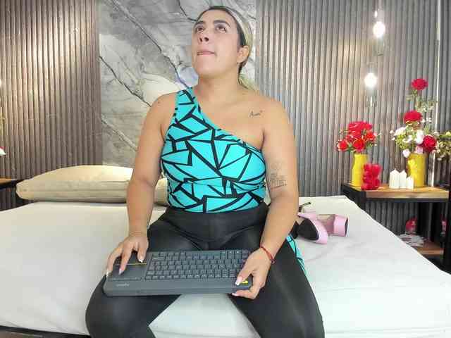 JuliethaTaylor webcam