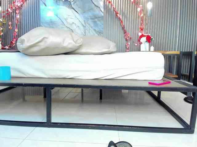 JuliethaTaylor webcam