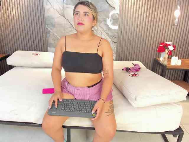 JuliethaTaylor webcam