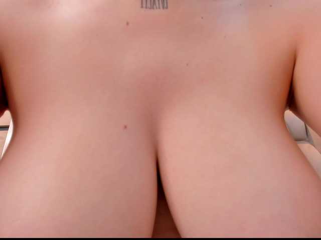 DorothyVegga's BongaCams show and profile