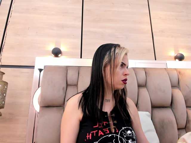 DorothyVegga's BongaCams show and profile