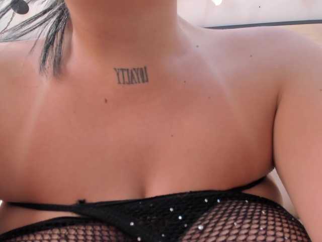 DorothyVegga's BongaCams show and profile
