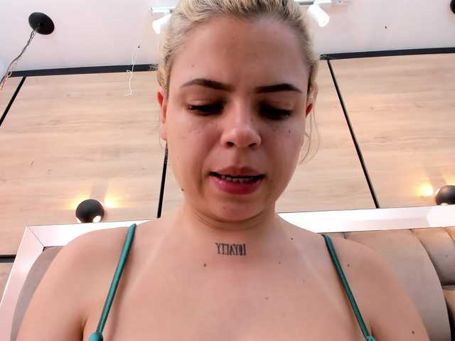 DorothyVegga's BongaCams show and profile