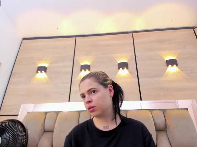 DorothyVegga's BongaCams show and profile