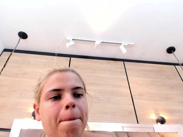 DorothyVegga's BongaCams show and profile