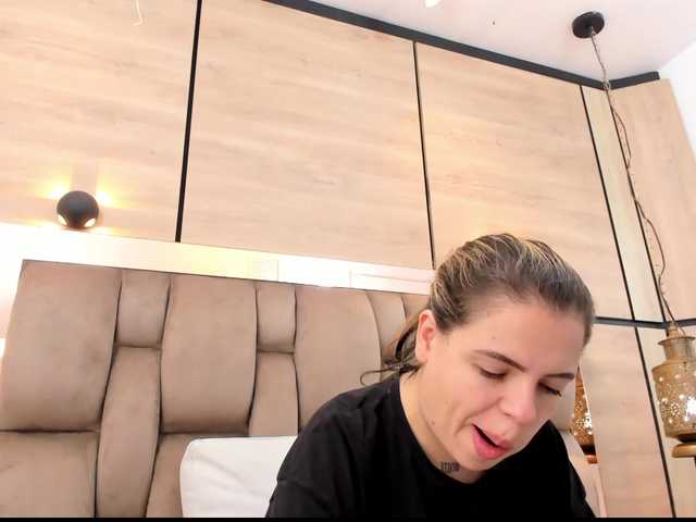 DorothyVegga's BongaCams show and profile