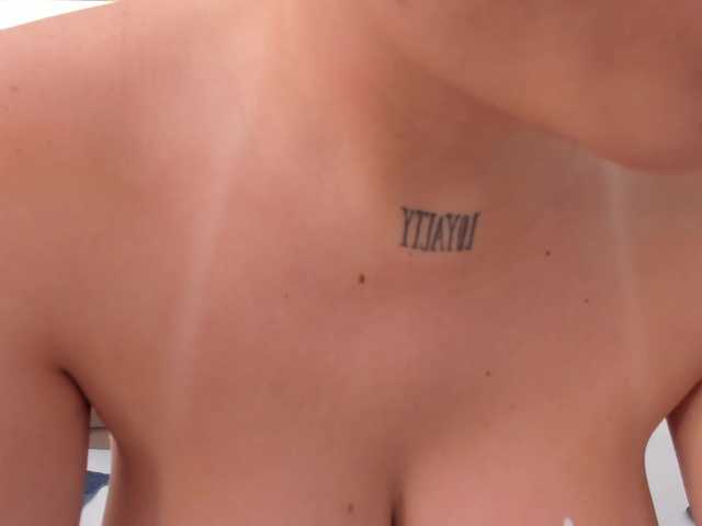 DorothyVegga's BongaCams show and profile