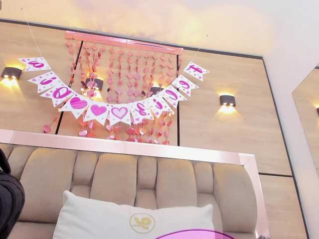 DorothyVegga's BongaCams show and profile