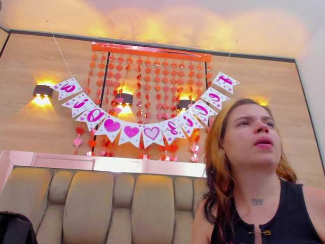 DorothyVegga's BongaCams show and profile