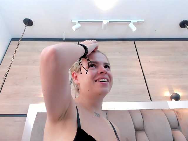 DorothyVegga's BongaCams show and profile