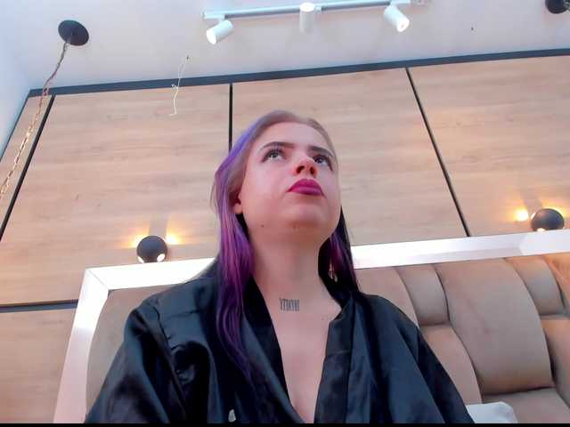 DorothyVegga's BongaCams show and profile