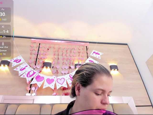 DorothyVegga's BongaCams show and profile