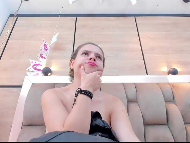 DorothyVegga's BongaCams show and profile