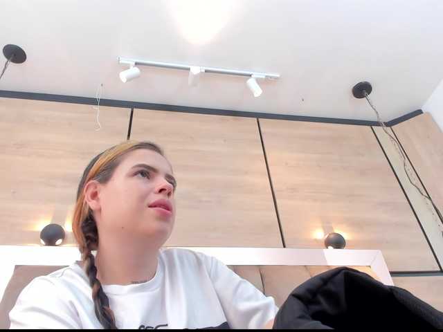 DorothyVegga's BongaCams show and profile