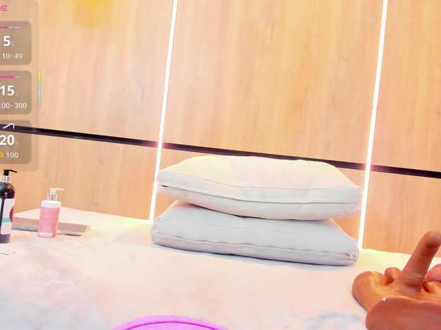 AdelaChase's BongaCams show and profile