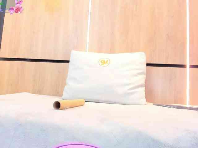 AdelaChase AdelaChase