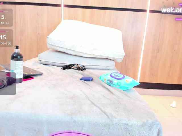 AdelaChase Live Webcam on BongaCams