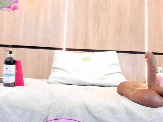 AdelaChase AdelaChase