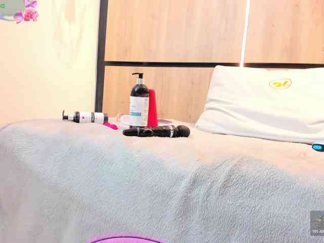 AdelaChase AdelaChase